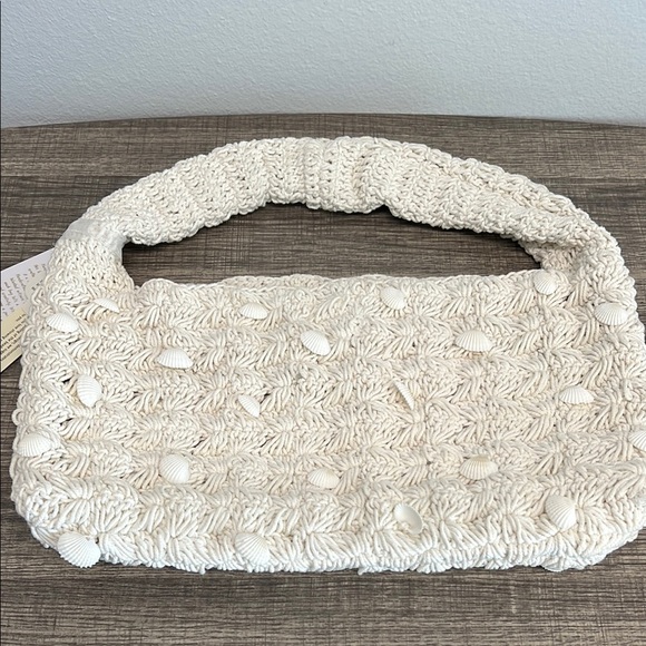 Made In India | Crochet w/ Beautiful Seashells - Picture 7 of 8